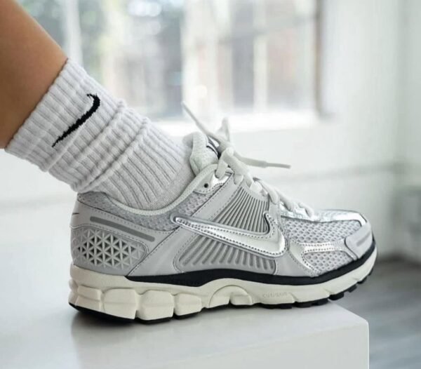 Nike Vomero 5 “Photon Dust”